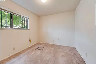 905 24th St, Oakland, CA 94606 - Photo 14