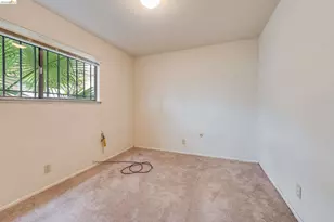 905 24th St, Oakland, CA 94606 - Photo 14