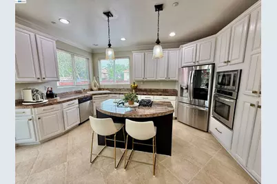 1284 Riesling Cir, Livermore, CA 94550 - Photo 18