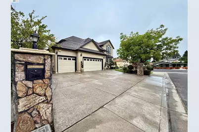 1284 Riesling Cir, Livermore, CA 94550 - Photo 4