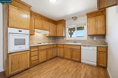 1424 Yosemite Dr, Antioch, CA 94509 - Photo 16