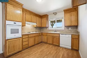 1424 Yosemite Dr, Antioch, CA 94509 - Photo 16