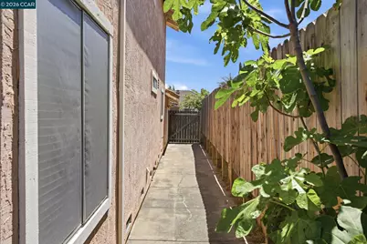 6033 Lakeview Cir, Fairfield, CA 94534 - Photo 62