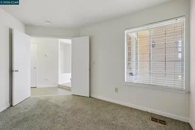 6033 Lakeview Cir, Fairfield, CA 94534 - Photo 16