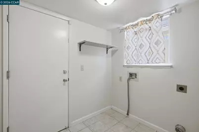 6033 Lakeview Cir, Fairfield, CA 94534 - Photo 32