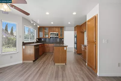 6033 Lakeview Cir, Fairfield, CA 94534 - Photo 20