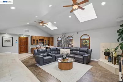 4858 Sterling Dr, Fremont, CA 94536 - Photo 10