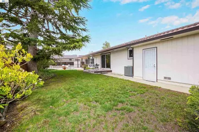 3787 Oakes Dr, Hayward, CA 94542 - Photo 68