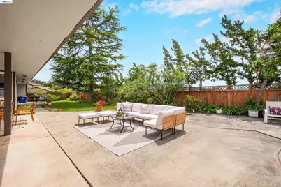3787 Oakes Dr, Hayward, CA 94542 - Photo 54
