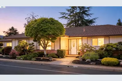 3787 Oakes Dr, Hayward, CA 94542 - Photo 2
