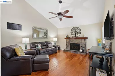 4231 Dubhe Ct, Concord, CA 94521 - Photo 8