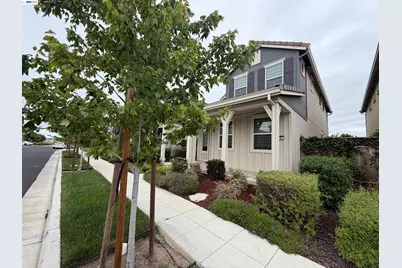 2282 Podere Dr, Mountain House, CA 95391 - Photo 2