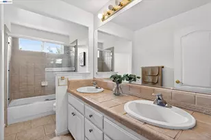192 Mayhew Way, Walnut Creek, CA 94597 - Photo 12