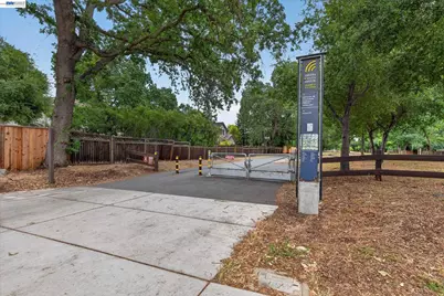 192 Mayhew Way, Walnut Creek, CA 94597 - Photo 36