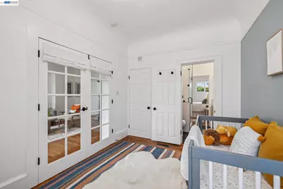 608 58th St, Oakland, CA 94609 - Photo 24