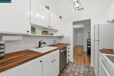 460 Civic Dr #302, Walnut Creek, CA 94596 - Photo 4