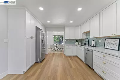 5360 Brookside Ct, Pleasanton, CA 94588 - Photo 2