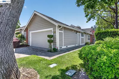 531 Silver Lake Dr, Danville, CA 94526 - Photo 2