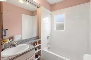 4025 Webster St, Oakland, CA 94609 - Photo 20