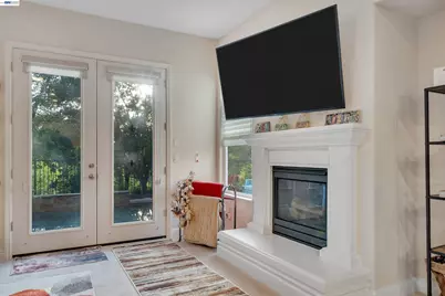 9385 Pinehurst Dr, Roseville, CA 95747 - Photo 18