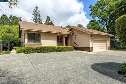 112 Richard Ln, Walnut Creek, CA 94595 - Photo 2