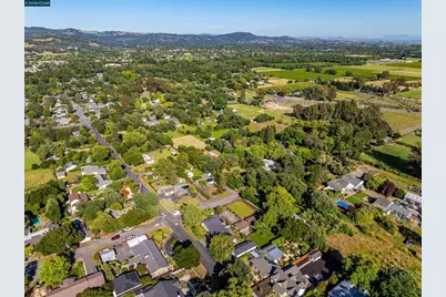 19317 Olive Ave, Sonoma, CA 95476 - Photo 34