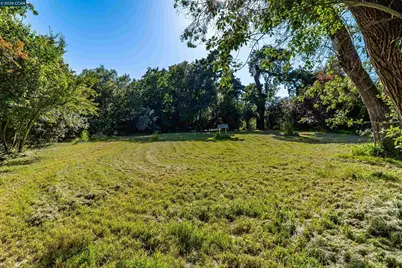 19317 Olive Ave, Sonoma, CA 95476 - Photo 18