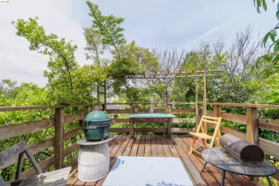 1735 Tenth St, Berkeley, CA 94710 - Photo 4