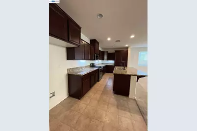 10420 Gianna Ct, Stockton, CA 95209 - Photo 6