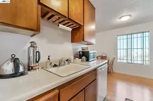 567 Oakland Ave, Oakland, CA 94606 - Photo 20