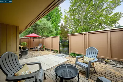 2308 Pine Knoll Dr #2, Walnut Creek, CA 94595 - Photo 4
