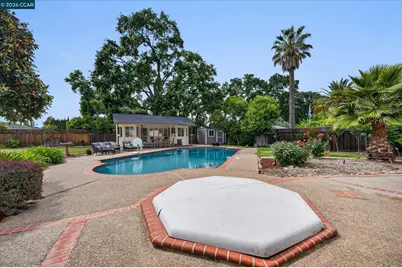 1675 Garnet Ln, Concord, CA 94519 - Photo 32
