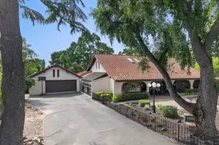 1675 Garnet Ln, Concord, CA 94519 - Photo 2