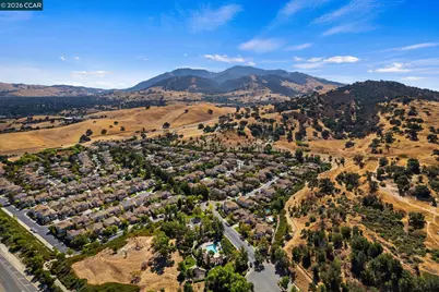 1248 Oak Knoll Dr, Concord, CA 94521 - Photo 92