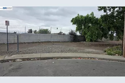 218 Valle Vista Ave, Hayward, CA 94544 - Photo 1