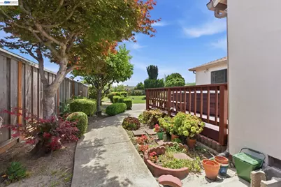 1762 Via Redondo, San Lorenzo, CA 94580 - Photo 26