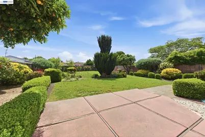 1762 Via Redondo, San Lorenzo, CA 94580 - Photo 30