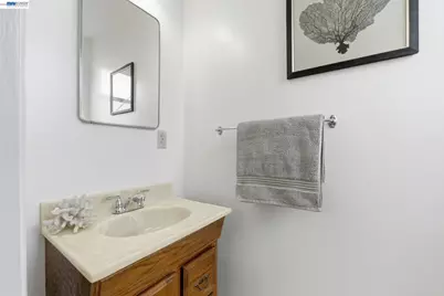 1762 Via Redondo, San Lorenzo, CA 94580 - Photo 24