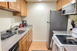 2300 Sycamore Ln, Davis, CA 95616 - Photo 10