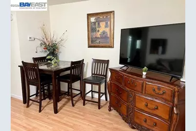 2300 Sycamore Ln #5, Davis, CA 95616 - Photo 4