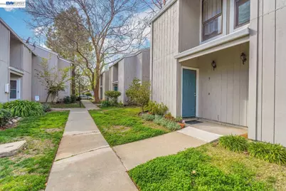 2300 Sycamore Ln #5, Davis, CA 95616 - Photo 1