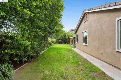 744 Vasconcellos Ave, Manteca, CA 95336 - Photo 50