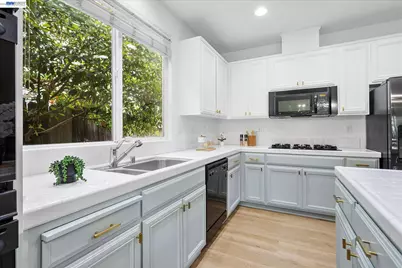 744 Vasconcellos Ave, Manteca, CA 95336 - Photo 22