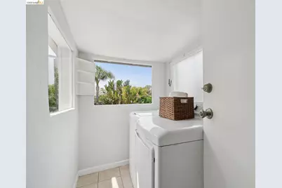 3781 Manila Ave, Oakland, CA 94609 - Photo 34