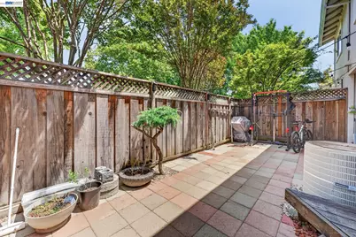 7445 Rolling Hills Cir, Dublin, CA 94568 - Photo 32