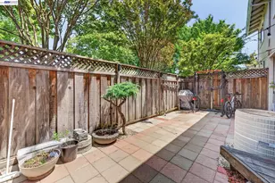 7445 Rolling Hills Cir, Dublin, CA 94568 - Photo 32