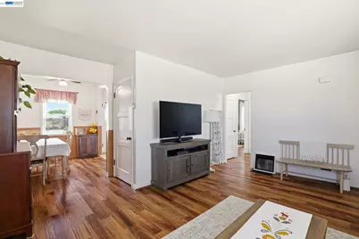37340 Locust St, Newark, CA 94560 - Photo 6