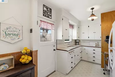 37340 Locust St, Newark, CA 94560 - Photo 8