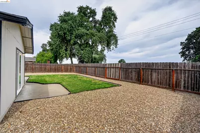 853 Sutherland Dr, Stockton, CA 95210 - Photo 38