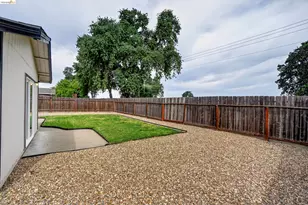 853 Sutherland Dr, Stockton, CA 95210 - Photo 38